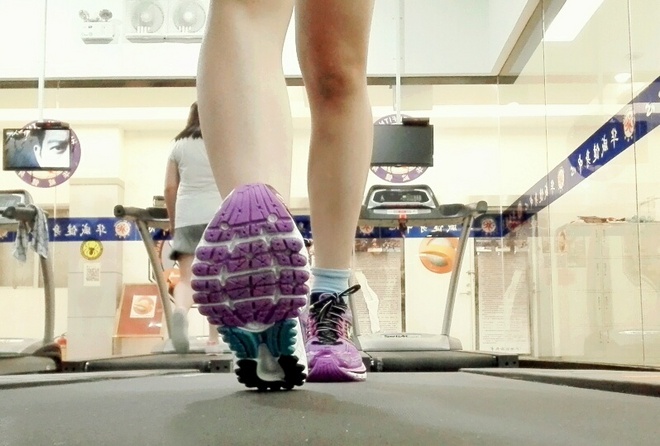 漫步云端 缓震界的劳斯莱斯——Brooks Glycerin 12深度测评