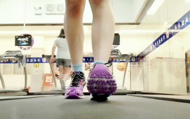 漫步云端 缓震界的劳斯莱斯——Brooks Glycerin 12深度测评