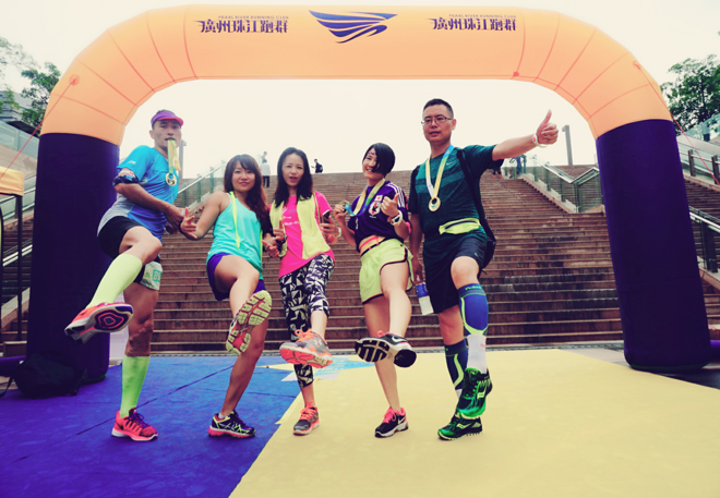 漫步云端 缓震界的劳斯莱斯——Brooks Glycerin 12深度测评