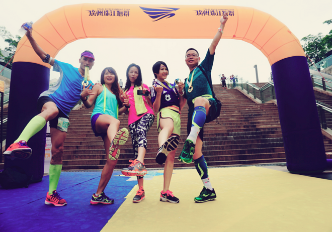 漫步云端 缓震界的劳斯莱斯——Brooks Glycerin 12深度测评