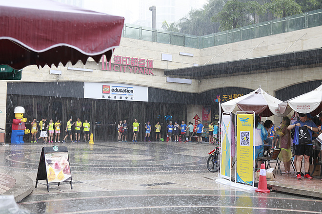漫步云端 缓震界的劳斯莱斯——Brooks Glycerin 12深度测评