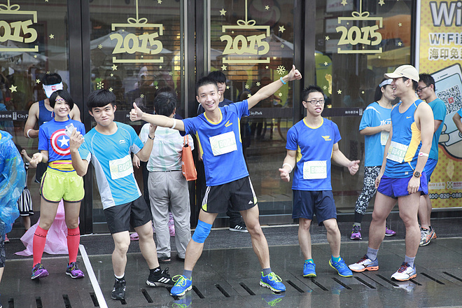 漫步云端 缓震界的劳斯莱斯——Brooks Glycerin 12深度测评