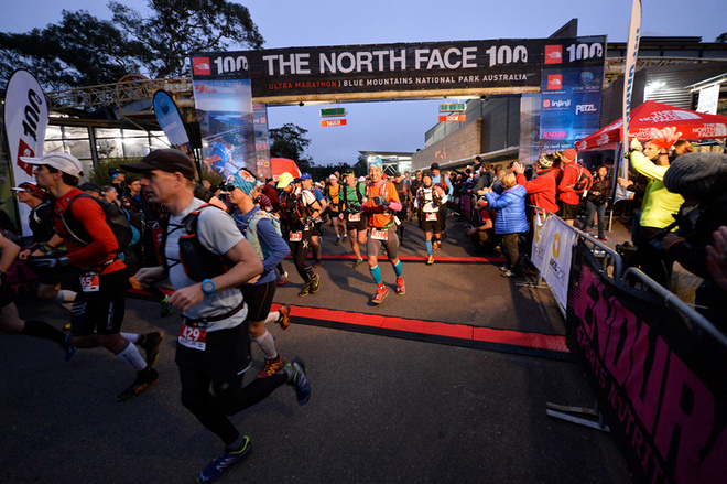 100公里，7次再见，16小时分分合合，我和斯骐的TNF100 Australia