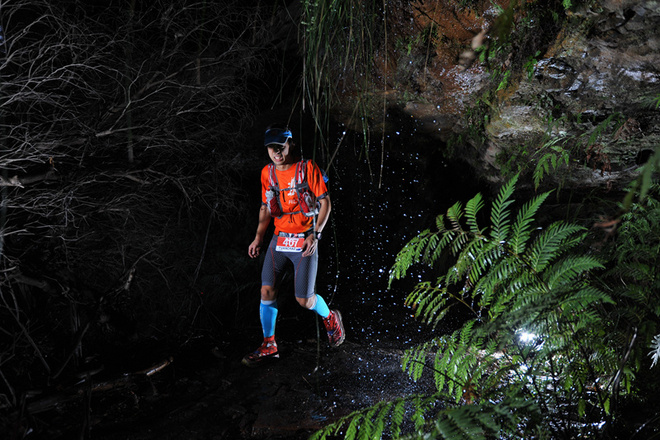 100公里，7次再见，16小时分分合合，我和斯骐的TNF100 Australia