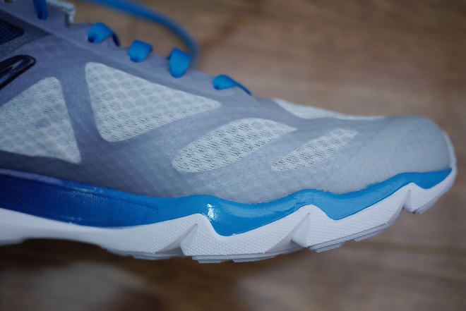 破茧化蝶——李宁超轻12代测评