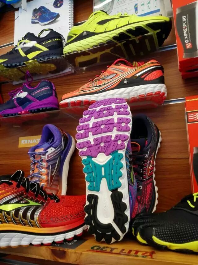 漫步云端 缓震界的劳斯莱斯——Brooks Glycerin 12深度测评