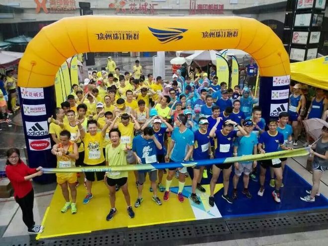 漫步云端 缓震界的劳斯莱斯——Brooks Glycerin 12深度测评