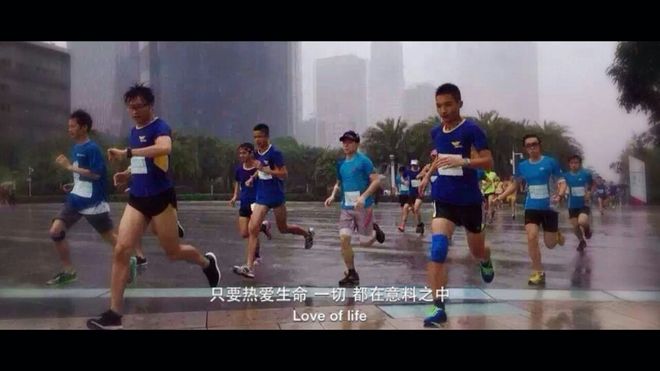 漫步云端 缓震界的劳斯莱斯——Brooks Glycerin 12深度测评