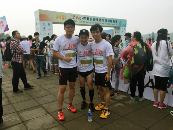 赛场见 | 8人2队，第一次参加马拉松接力赛