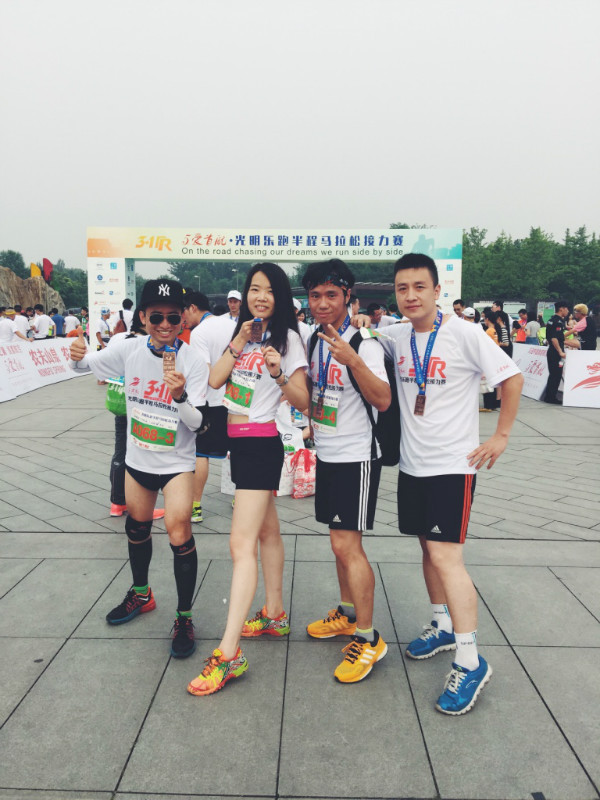 赛场见 | 8人2队，第一次参加马拉松接力赛