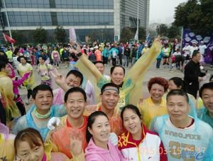 跑在画中追兔女 ——无锡环太湖国际马拉松有感