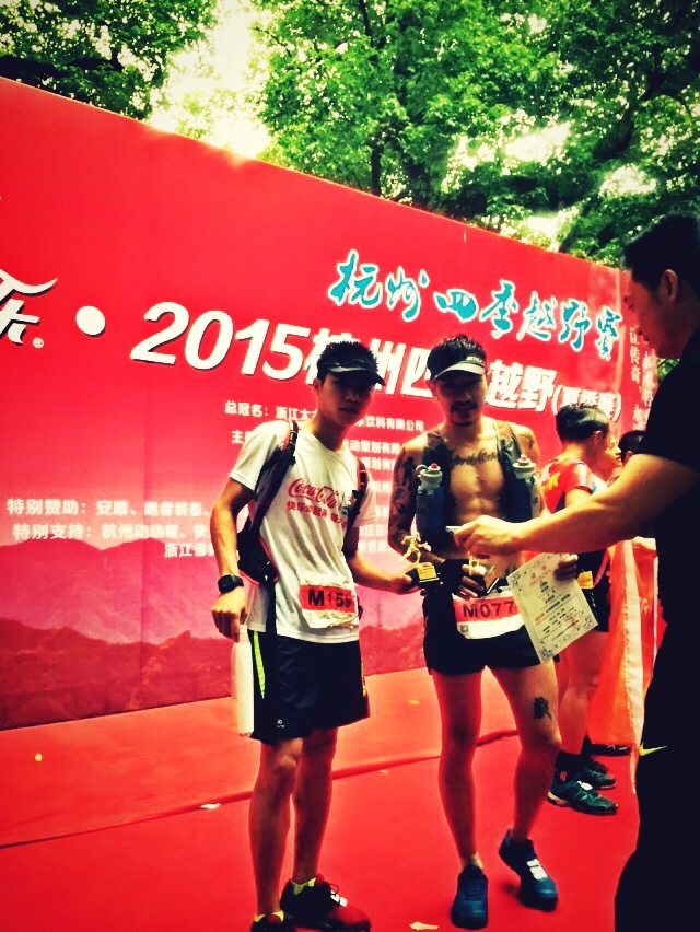 我并不把跑步当成生命里的所有，但他确是我做任何事情的正能量源泉。