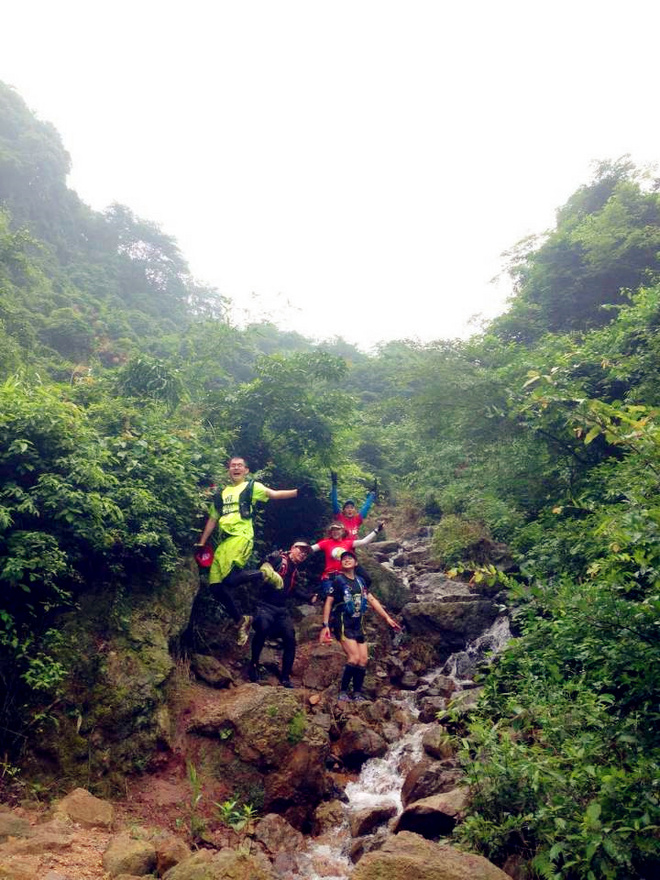 【赛道体验】 披荆斩棘目如炬，西南野，追天狼 ----奔团大腿西行追狼
