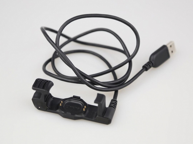 綠光四射的Garmin Forerunner 225光學心率錶Quick View