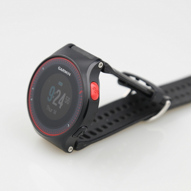 綠光四射的Garmin Forerunner 225光學心率錶Quick View