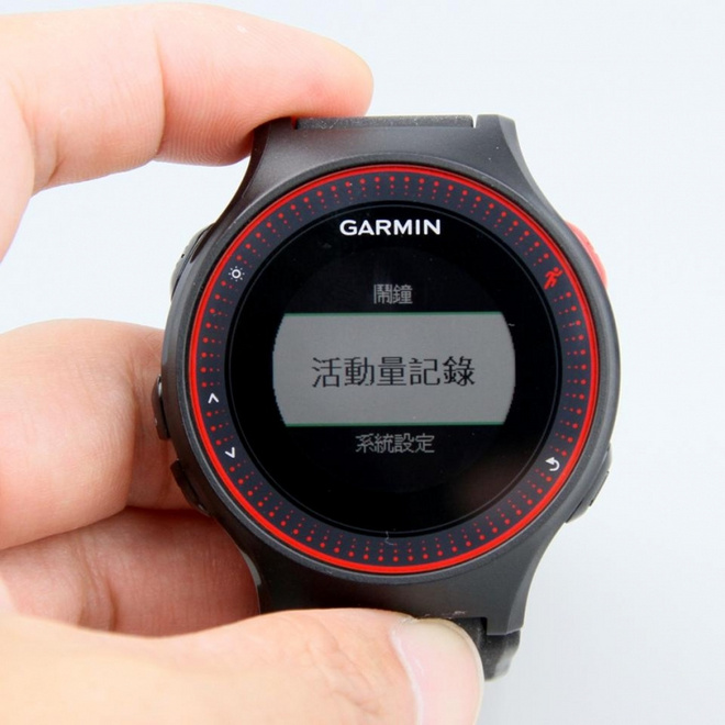 綠光四射的Garmin Forerunner 225光學心率錶Quick View