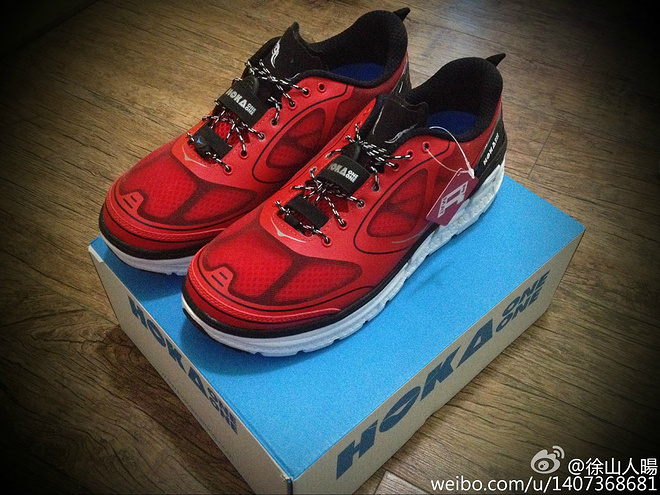 路战第一HOKA One One Conquest开箱