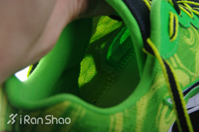 开箱 | 清风化羽，Mizuno Wave Hitogami 2开箱评测