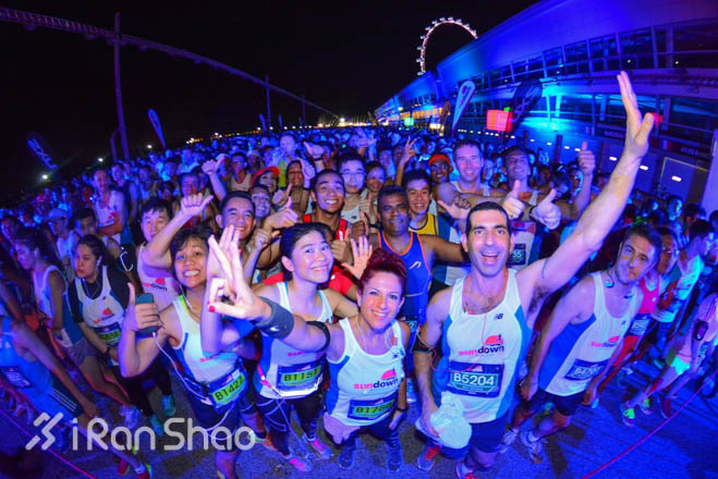 马拉松城纪 | 新加坡sundown日落马拉松：世界进入黑暗，我们开始狂欢