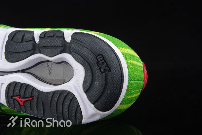 开箱 | 清风化羽，Mizuno Wave Hitogami 2开箱评测