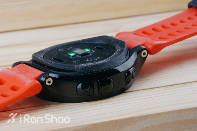 开箱 | Garmin Forerunner 225：有光的世界才完美