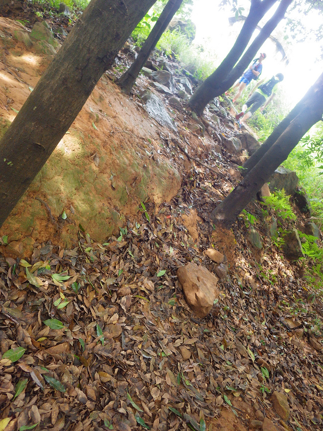 高山低谷 我的脚就是我的路——初探龙洞挑战赛路线