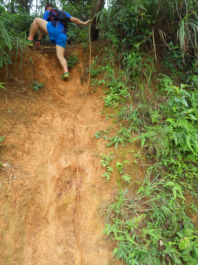 高山低谷 我的脚就是我的路——初探龙洞挑战赛路线