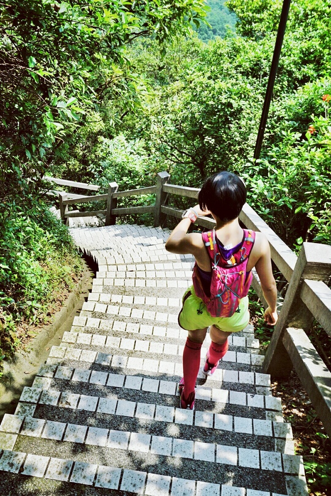 媚入骨髓 赛场上的娇粉甜心——BROOKS PURE CADENCE 4测评