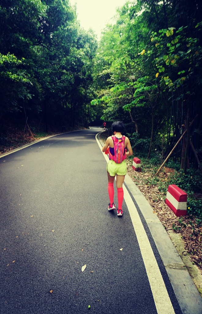 媚入骨髓 赛场上的娇粉甜心——BROOKS PURE CADENCE 4测评