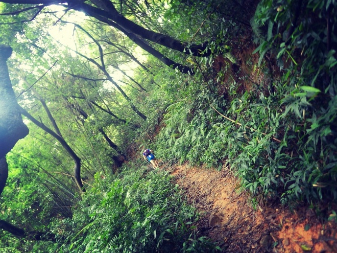 高山低谷 我的脚就是我的路——初探龙洞挑战赛路线