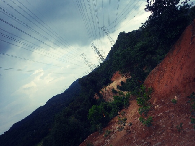 高山低谷 我的脚就是我的路——初探龙洞挑战赛路线