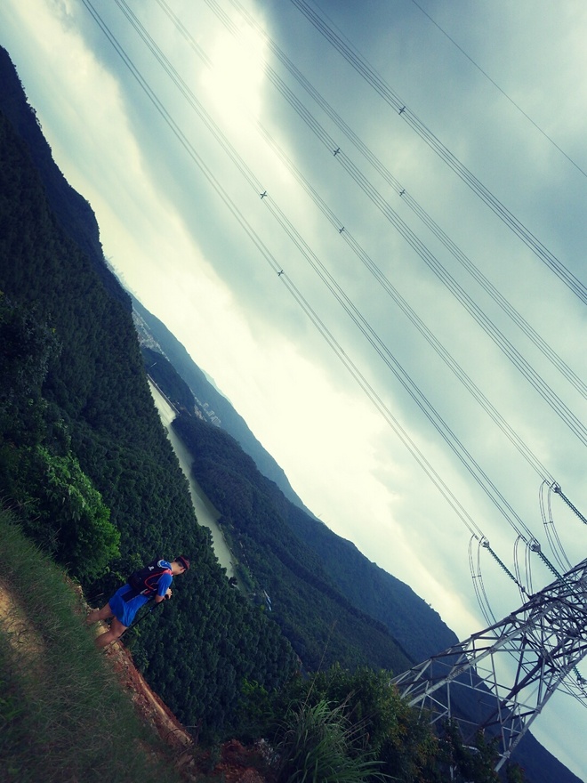 高山低谷 我的脚就是我的路——初探龙洞挑战赛路线