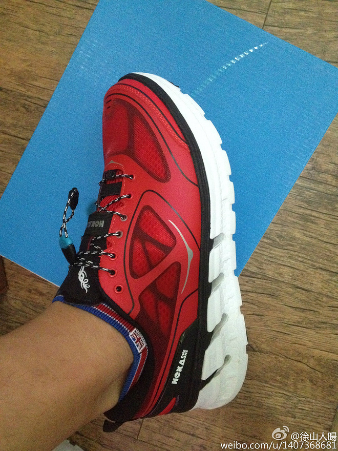 路战第一HOKA One One Conquest开箱