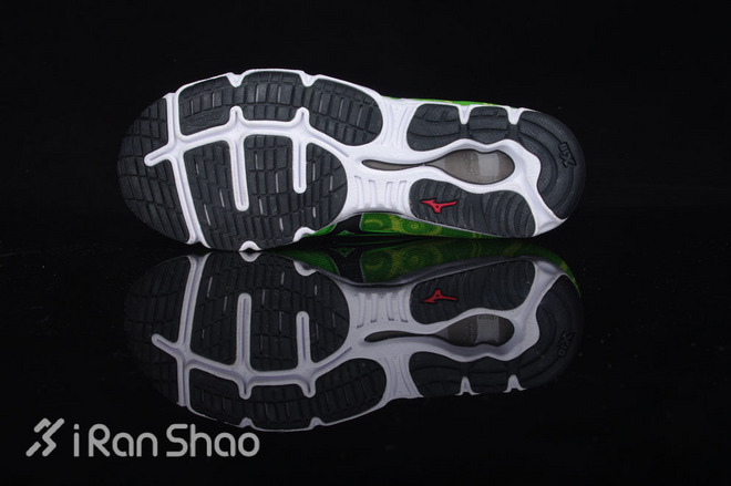 开箱 | 清风化羽，Mizuno Wave Hitogami 2开箱评测