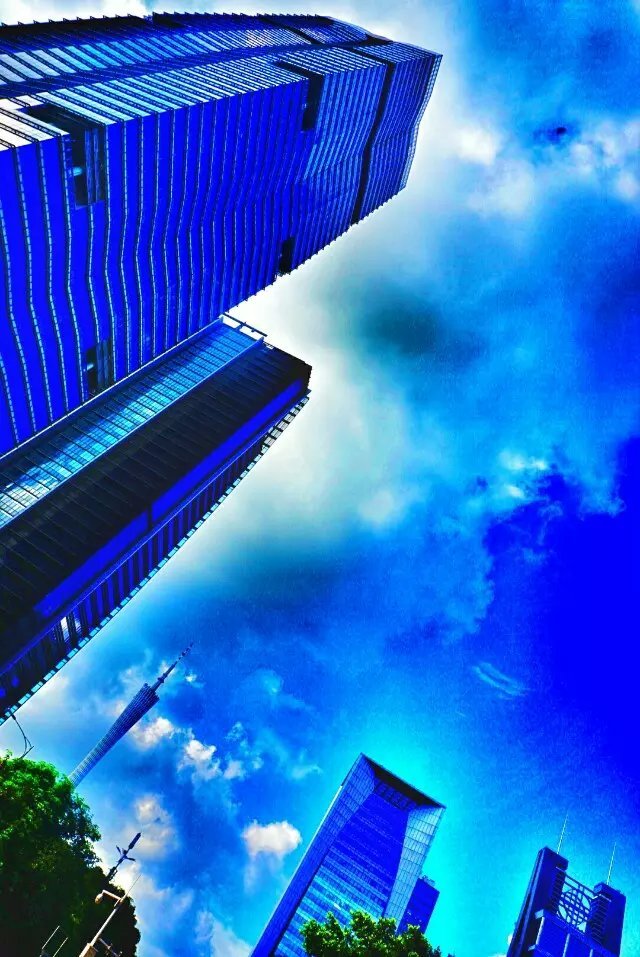 挑战自我 一场无关天气的马拉松——记第一次垂直马拉松