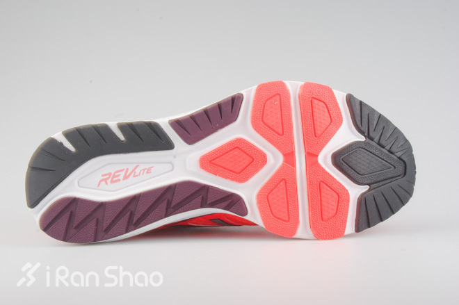 开箱 | Newbalance Vazee Pace：你好，我是速度。