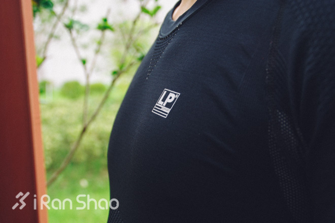 评测 | LP SUPPORT EmbioZ：想穿你还需要八块腹肌