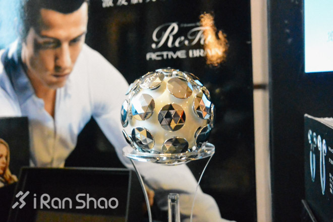 现场 | C 罗的腹肌和 SIXPAD 健身装备