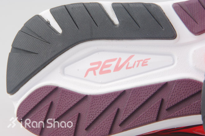 开箱 | Newbalance Vazee Pace：你好，我是速度。