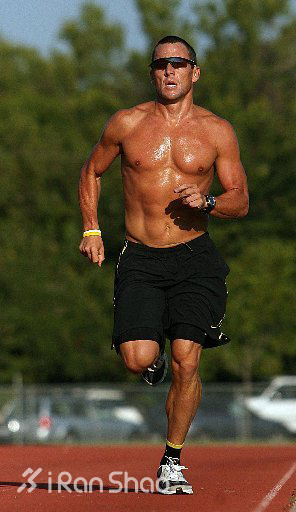 人物 | “环法七冠王”兰斯阿姆斯特朗跑马拉松