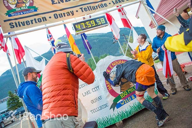 人物 | 最后一个亲吻硬石的人