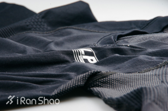 评测 | LP SUPPORT EmbioZ：想穿你还需要八块腹肌