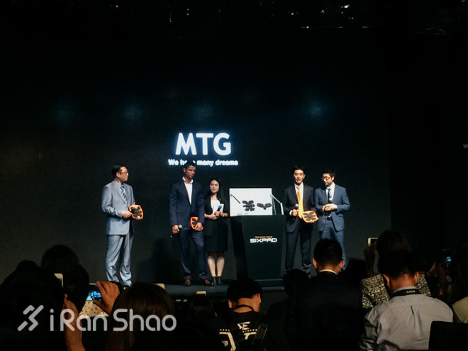 现场 | C 罗的腹肌和 SIXPAD 健身装备