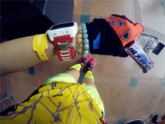 追追赶赶 在高处凝望世界流动——记第二场垂直马拉松