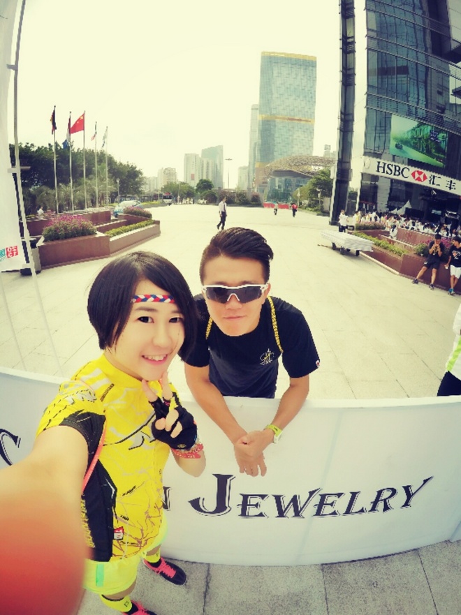 追追赶赶 在高处凝望世界流动——记第二场垂直马拉松