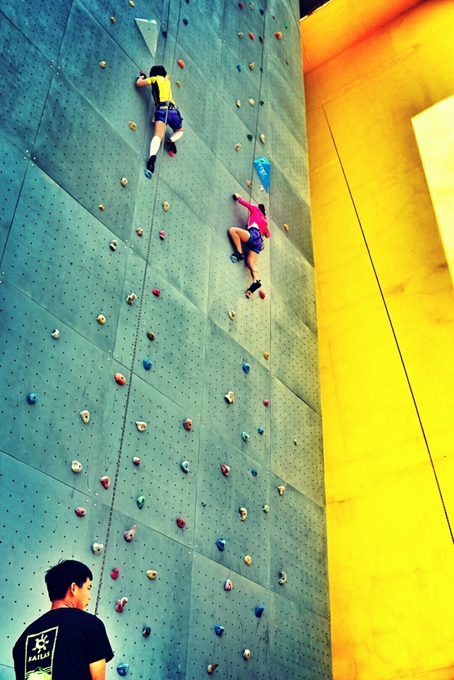 紫迷心窍  回馈双眼一场科幻盛宴——OAKLEY Radar EV 深度测评