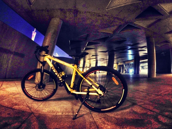 紫迷心窍  回馈双眼一场科幻盛宴——OAKLEY Radar EV 深度测评