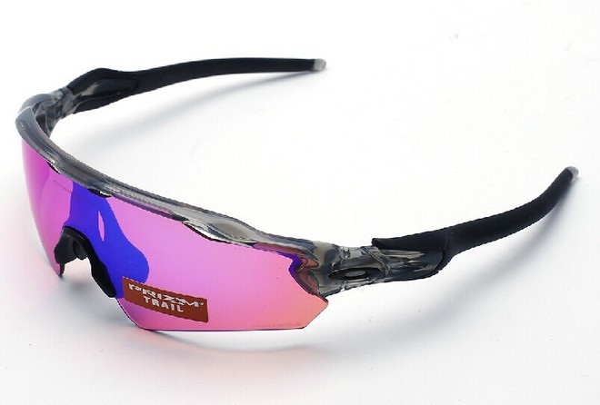 紫迷心窍  回馈双眼一场科幻盛宴——OAKLEY Radar EV 深度测评