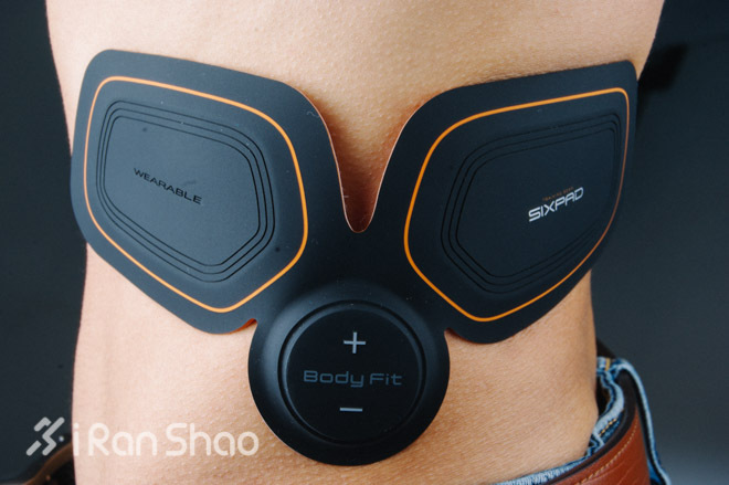 现场 | C 罗的腹肌和 SIXPAD 健身装备