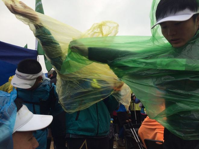 跑在2015 | #偏向风雨行#跑末以樂的北京TNF50k游记